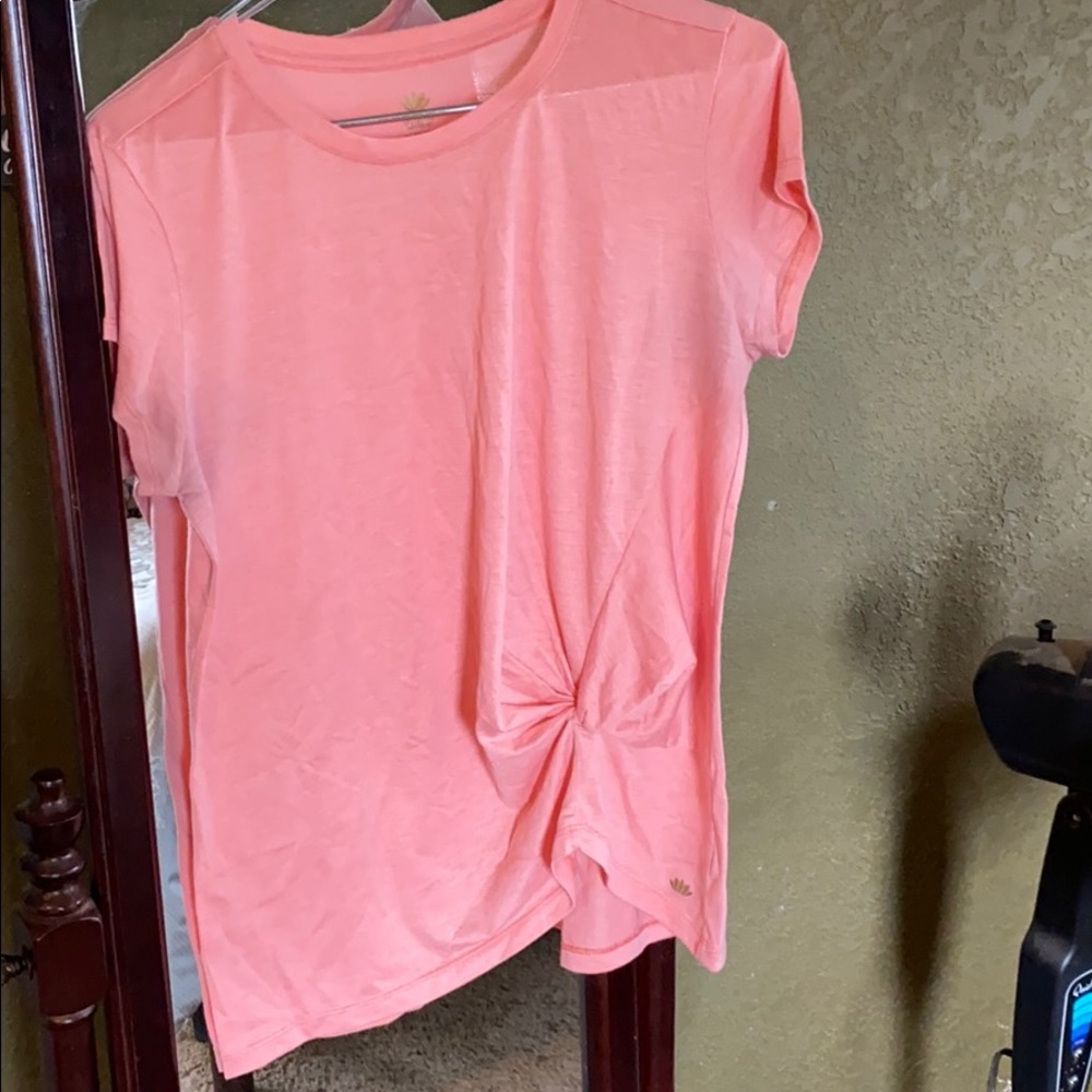 Tee shirt